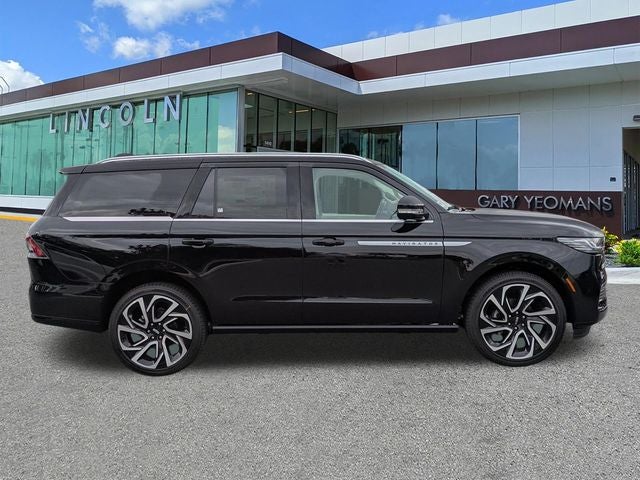 2027 Lincoln Navigator Reserve