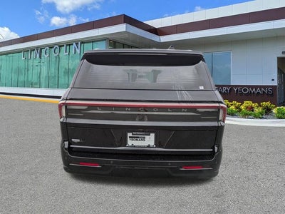 2027 Lincoln Navigator Reserve