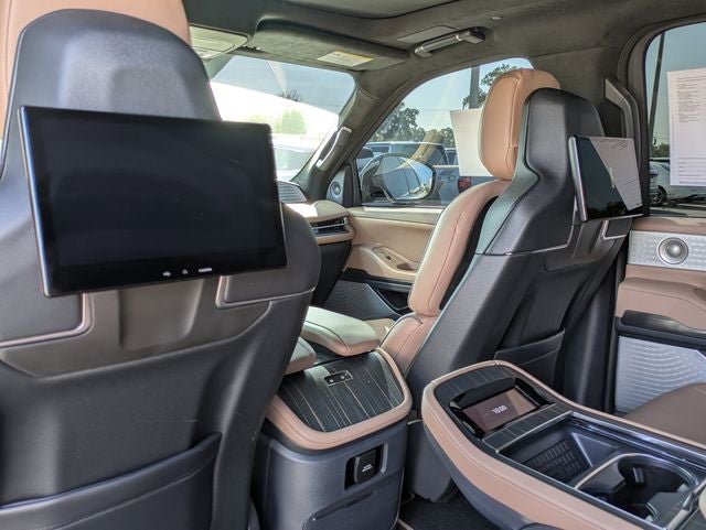 2025 Lincoln Navigator Black Label