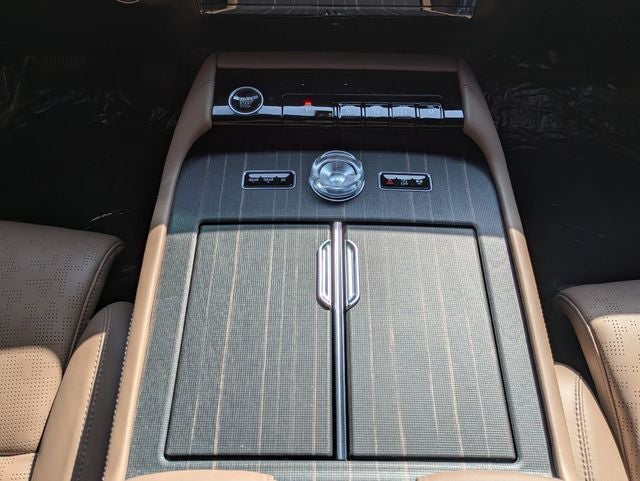 2025 Lincoln Navigator Black Label