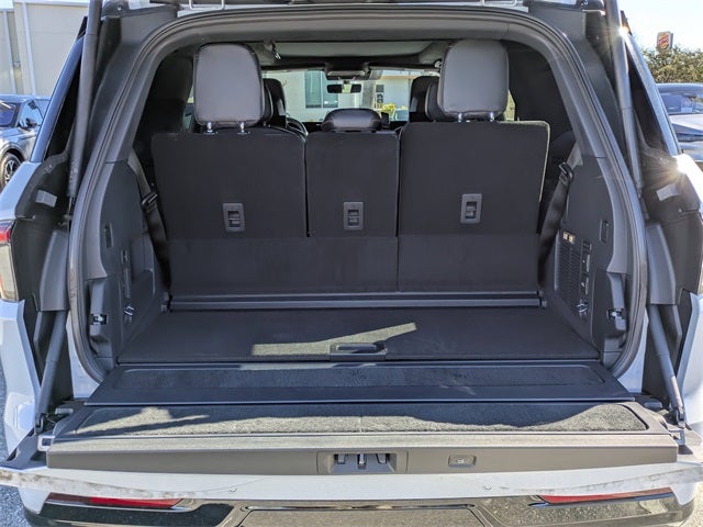 2025 Lincoln Navigator Black Label