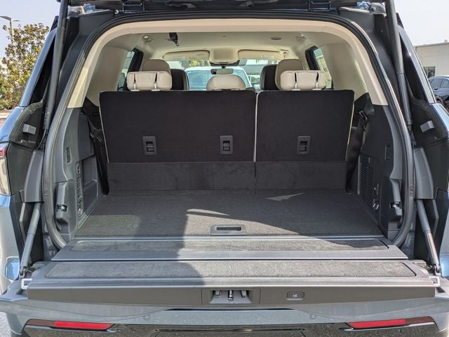 2027 Lincoln Navigator Premiere