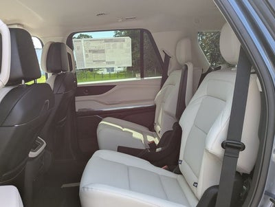 2027 Lincoln Navigator Premiere