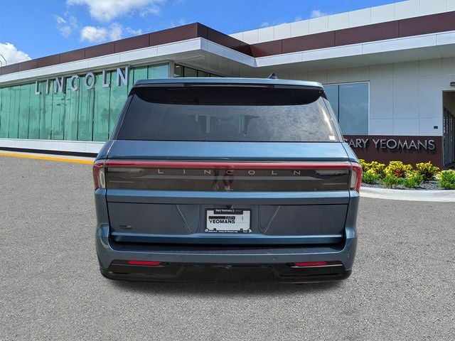 2027 Lincoln Navigator Premiere