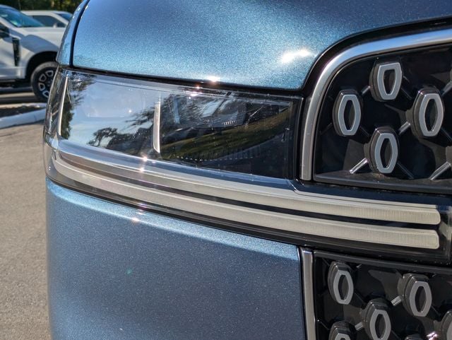2027 Lincoln Navigator Reserve