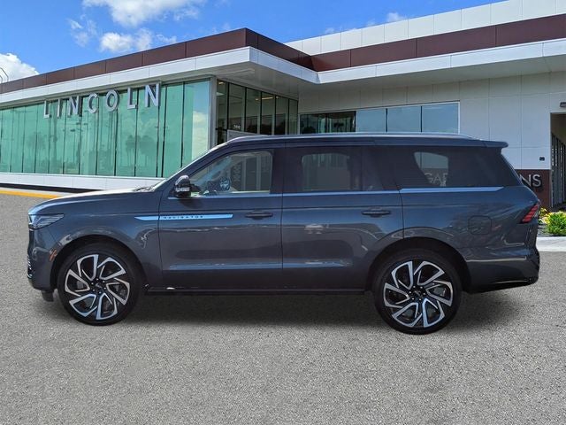 2027 Lincoln Navigator Reserve