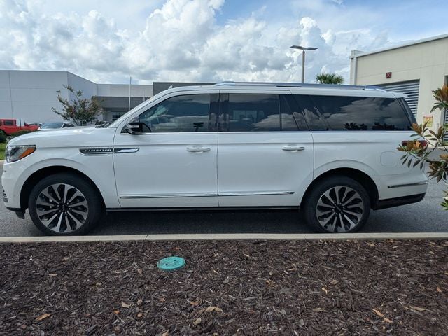 2023 Lincoln Navigator L Reserve