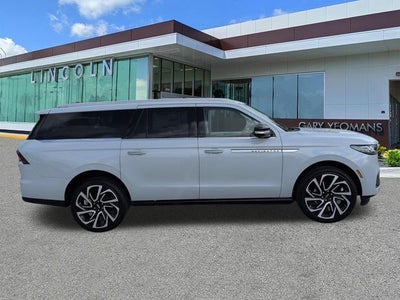 2026 Lincoln Navigator L Reserve