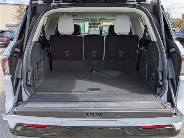 2026 Lincoln Navigator L Premiere