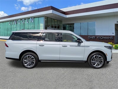 2026 Lincoln Navigator L Premiere