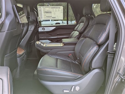 2025 Lincoln Navigator L Black Label