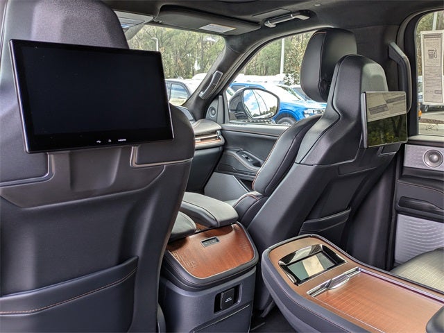 2025 Lincoln Navigator L Black Label