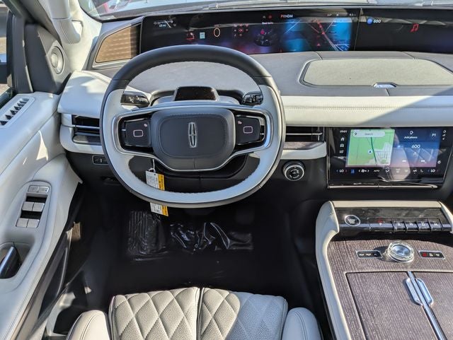2027 Lincoln Navigator L Black Label