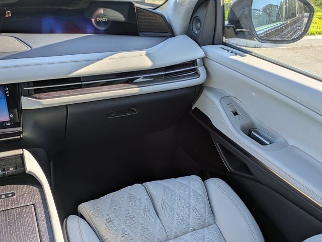 2027 Lincoln Navigator L Black Label