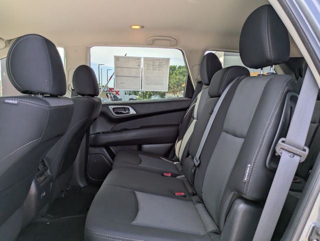 2020 Nissan Pathfinder S