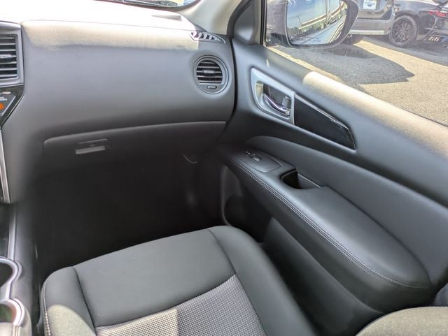 2020 Nissan Pathfinder S