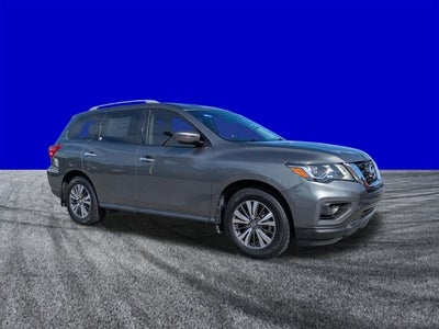 2020 Nissan Pathfinder S
