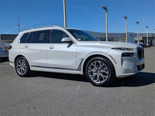 2023 BMW X7 xDrive40i