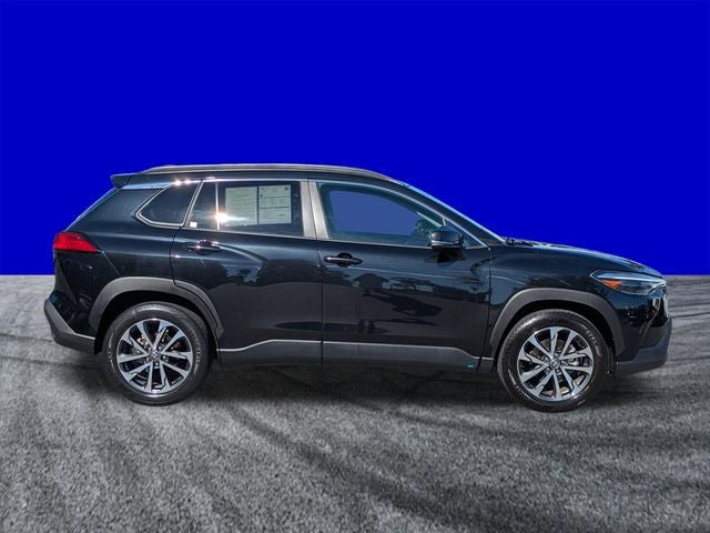 2022 Toyota Corolla Cross XLE