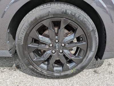 2023 Kia Carnival SX