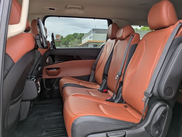 2023 Kia Carnival SX