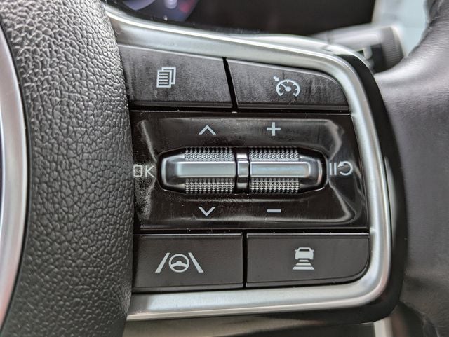 2023 Kia Carnival SX