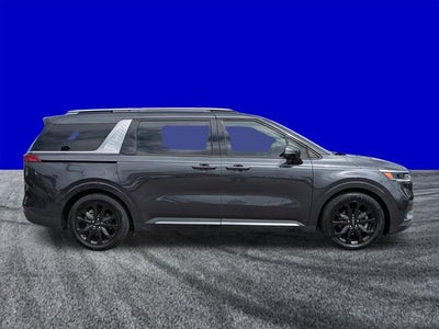 2023 Kia Carnival SX
