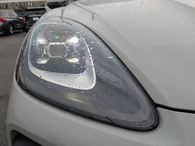 2022 Porsche Cayenne Base