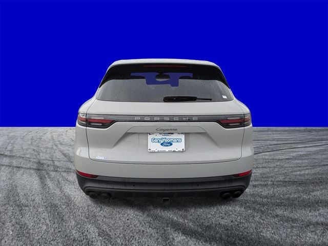 2022 Porsche Cayenne Base