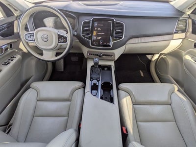 2022 Volvo XC90 T6 Inscription