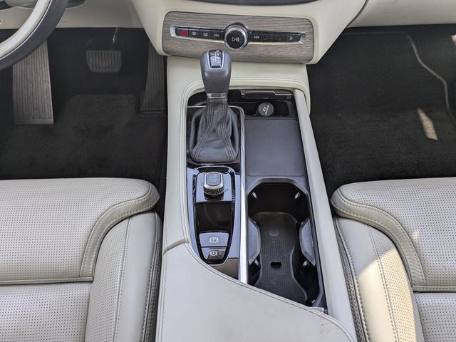 2022 Volvo XC90 T6 Inscription