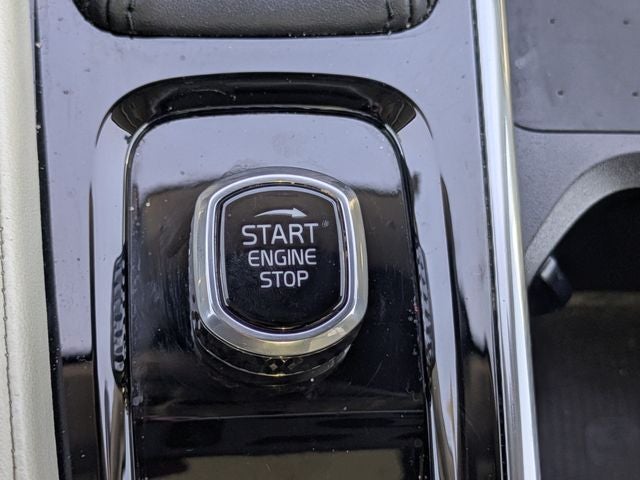 2022 Volvo XC90 T6 Inscription