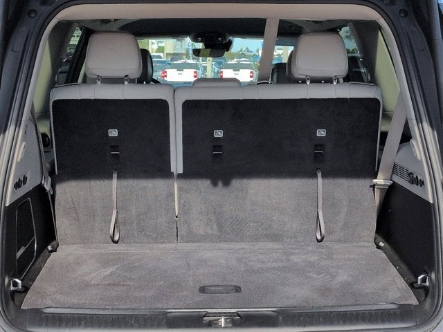 2023 Jeep Wagoneer Base