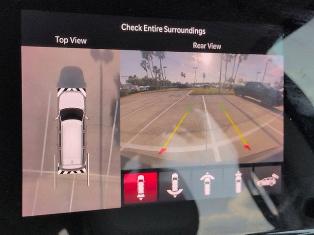 2023 Jeep Wagoneer Base