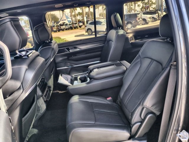 2022 Jeep Grand Wagoneer Series II Obsidian