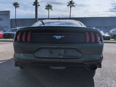 2022 Ford Mustang EcoBoost