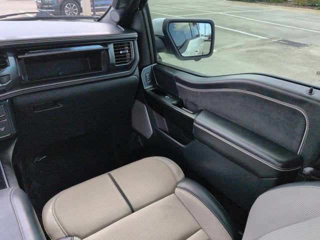 2025 Ford F-150 Lightning Platinum