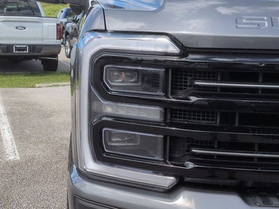 2025 Ford Super Duty F-350 SRW Pickup Platinum