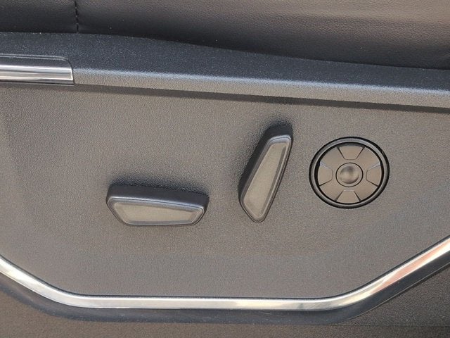 2025 Ford Super Duty F-350 SRW Pickup Platinum