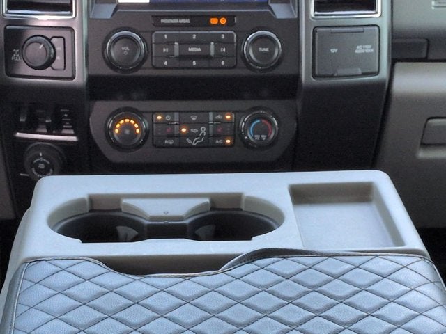 2022 Ford Super Duty F-350 SRW XLT