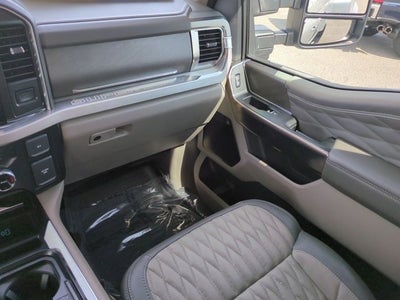 2025 Ford Super Duty F-350 DRW Pickup Platinum DRW