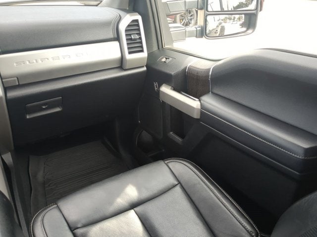 2020 Ford Super Duty F-350 DRW Pickup Lariat DRW