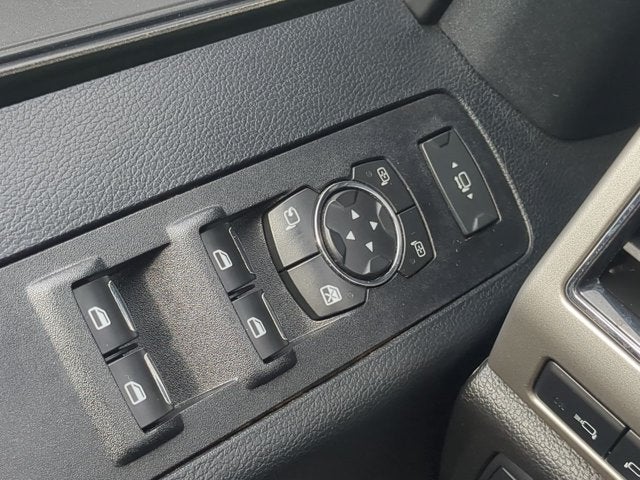 2020 Ford Super Duty F-350 DRW Pickup Lariat DRW