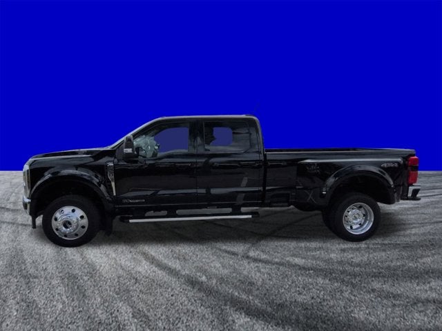 2026 Ford Super Duty F-450 DRW LARIAT