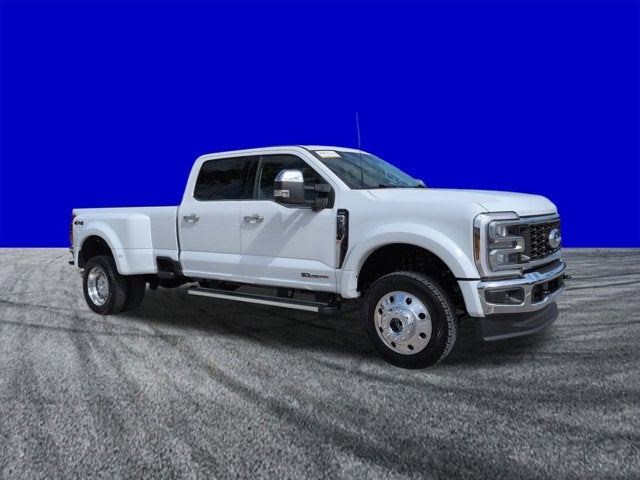 2026 Ford Super Duty F-450 DRW LARIAT