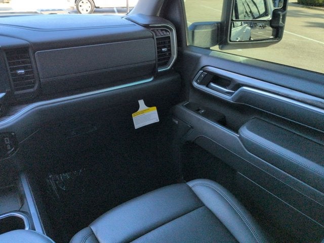 2025 Chevrolet Silverado 3500HD LTZ