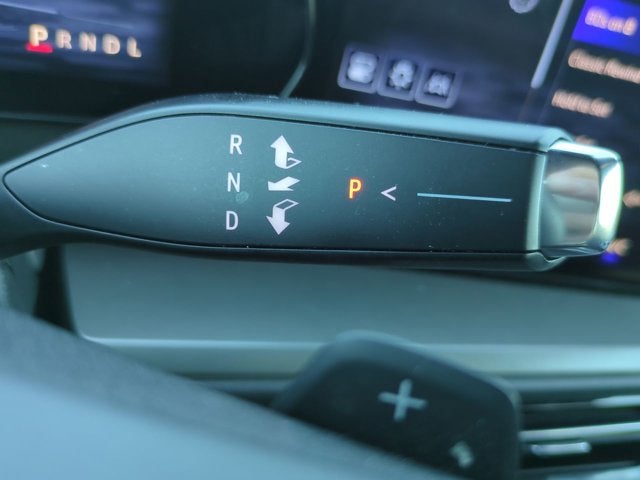 2025 Chevrolet Traverse AWD LT