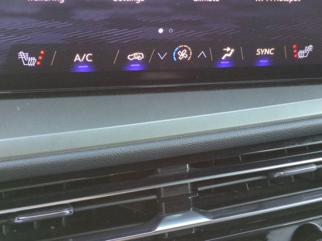 2025 Chevrolet Traverse AWD LT