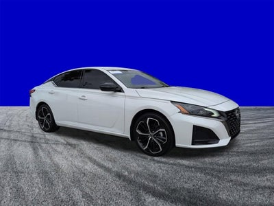 2025 Nissan Altima SR