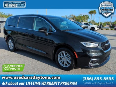 2023 Chrysler Pacifica Touring L